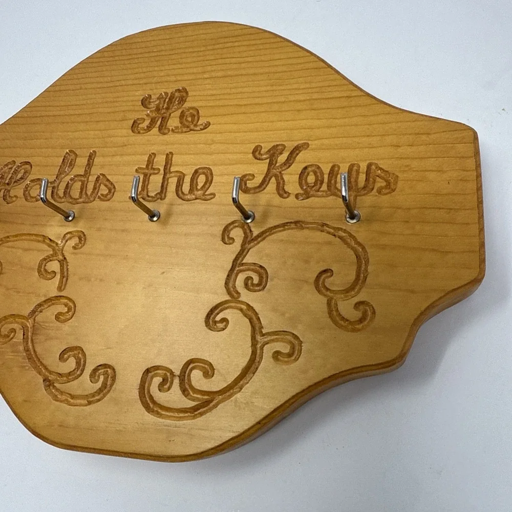 Vintage Wood Wall Mount 5 Hook Key Holder He Holds The Keys Religious Cottage